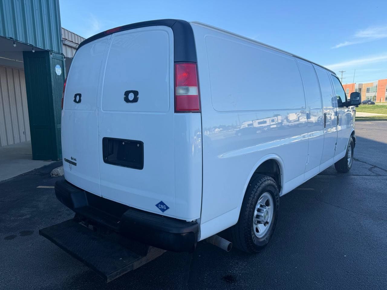 Used 2014 Chevrolet Express 3500 Extended RWD image 3