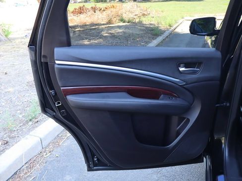 Used 2016 Acura MDX SH-AWD image 26