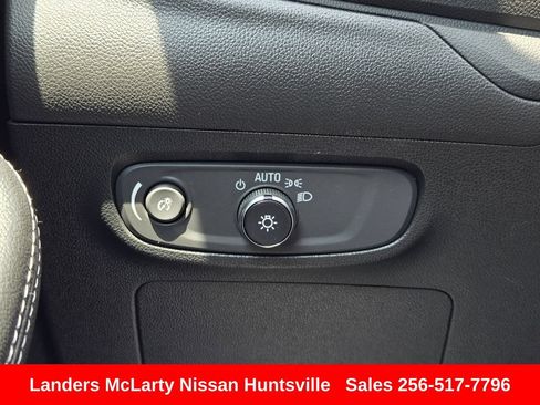 Used 2024 Buick Encore GX Sport Touring FWD image 27