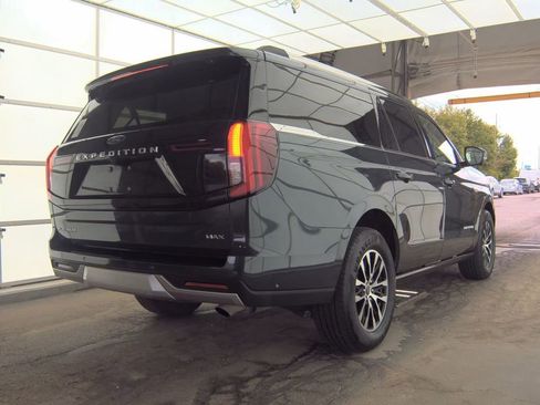 Used 2025 Ford Expedition Max Platinum AWD/4WD image 5