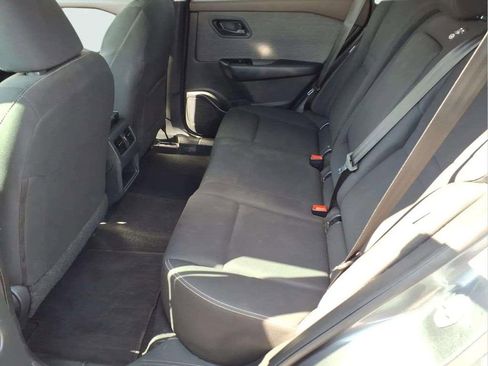Used 2023 Nissan Rogue S FWD image 12