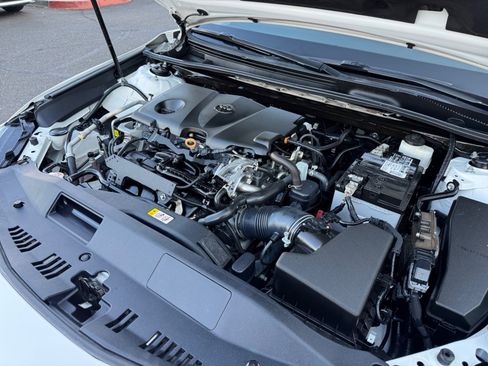 Used 2020 Toyota Camry SE FWD image 21