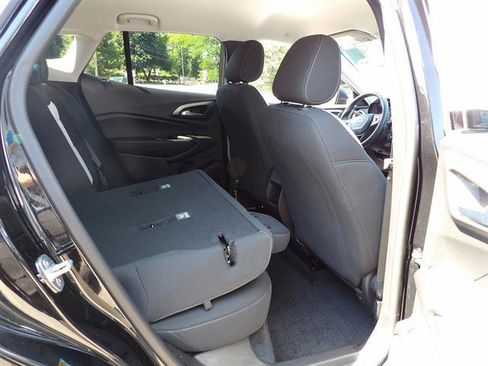Certified 2024 Chevrolet Trax LS FWD image 31