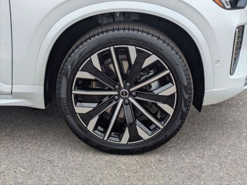 Used 2026 Volvo XC90 B6 Plus w/ Protection Package Premier AWD/4WD image 9
