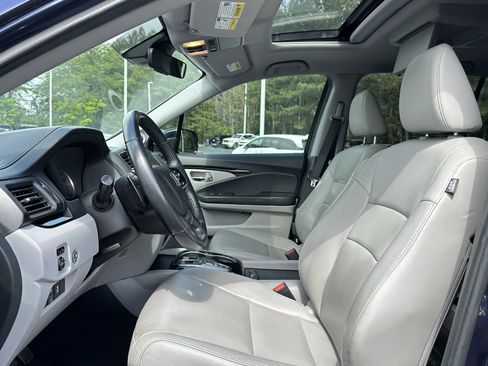 Used 2019 Honda Pilot Touring image 7