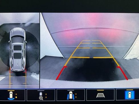 Certified 2023 Chevrolet Traverse LT w/ LT Premium Package image 18