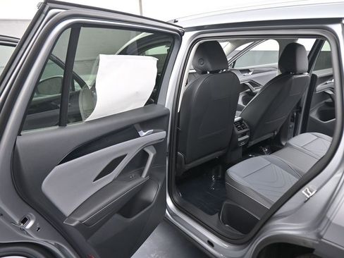 New 2026 Volkswagen Tiguan SE AWD/4WD image 39
