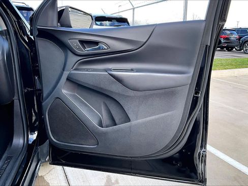 Used 2022 Chevrolet Equinox LT FWD image 22