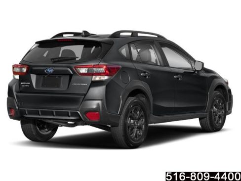 Used 2022 Subaru Crosstrek 2.5i Sport w/ Moonroof Package image 2