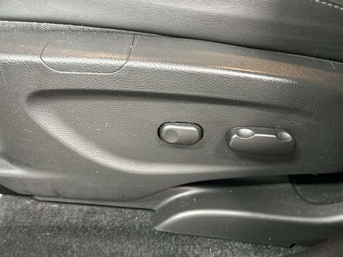 Used 2019 Buick Encore Preferred AWD/4WD image 10