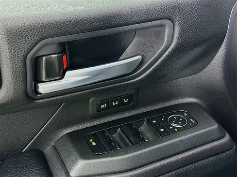 Used 2025 Toyota Land Cruiser image 21