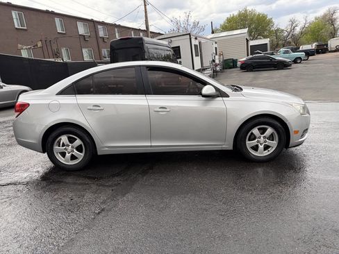 Used 2012 Chevrolet Cruze LT FWD image 1