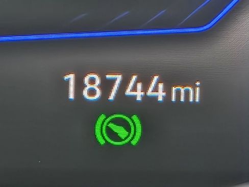 Certified 2024 Volkswagen Taos SE image 26