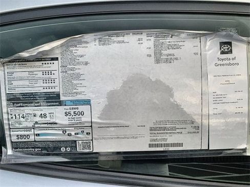 New 2025 Toyota Prius Plug-In Hybrid image 39