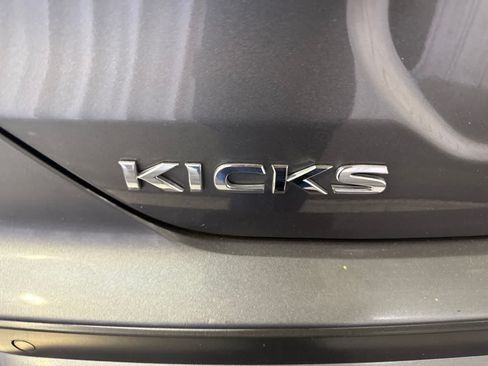 Used 2023 Nissan Kicks S FWD image 13