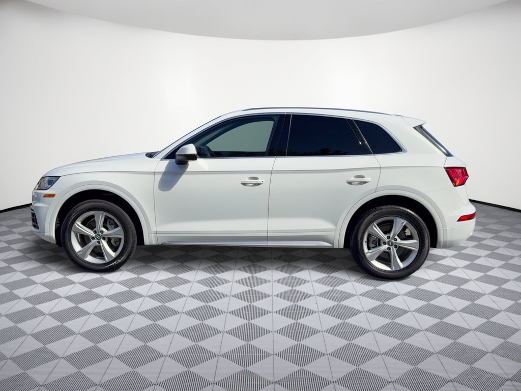 Used 2020 Audi Q5 2.0T Premium Plus w/ Premium Plus Package AWD/4WD image 2
