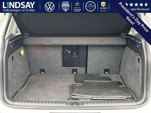 Used 2016 Volkswagen Tiguan S image 14