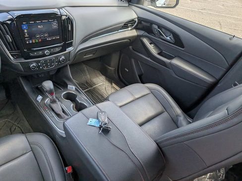 Used 2023 Chevrolet Traverse RS w/ LPO, Floor Liner Package AWD/4WD image 23