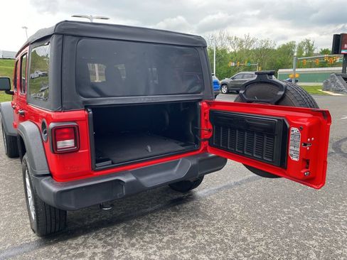 Used 2022 Jeep Wrangler Unlimited Sport AWD/4WD image 15