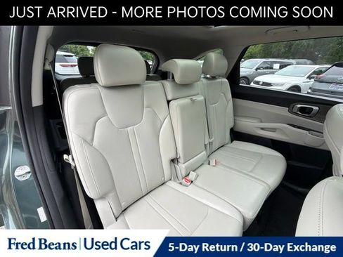 Used 2022 Kia Sorento S w/ Panoramic Sunroof Package AWD/4WD image 16