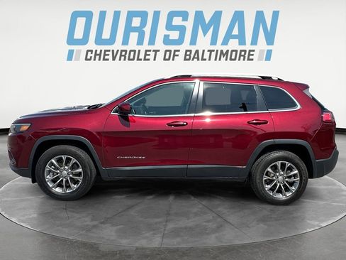 Used 2019 Jeep Cherokee Latitude Plus AWD/4WD image 3