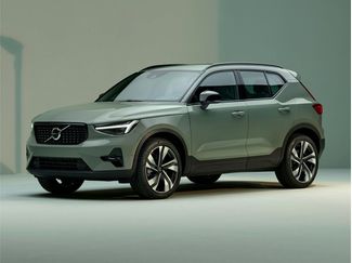 Used 2024 Volvo XC40 B5 Plus w/ Protection Package Premier video 1