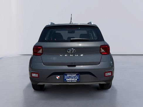 New 2026 Hyundai Venue SEL FWD image 4