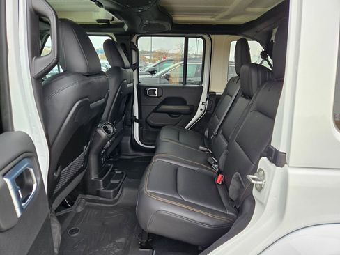 New 2026 Jeep Wrangler Unlimited Sahara w/ Safety Group AWD/4WD image 23