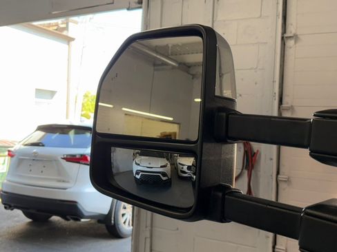 Used 2022 Ford F250 XLT w/ XLT Premium Package AWD/4WD image 32