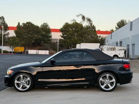Used 2009 BMW 135i Convertible RWD image 30