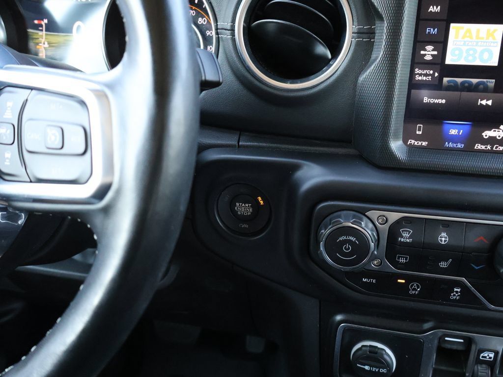 Used 2022 Jeep Wrangler Unlimited Sahara w/ LED Lighting Group AWD/4WD image 28
