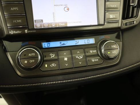 Used 2015 Toyota RAV4 XLE AWD/4WD image 37