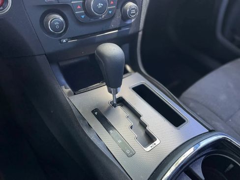 Used 2012 Dodge Charger SE RWD image 31