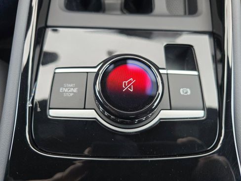 New 2026 Volkswagen Tiguan SEL R-Line image 36