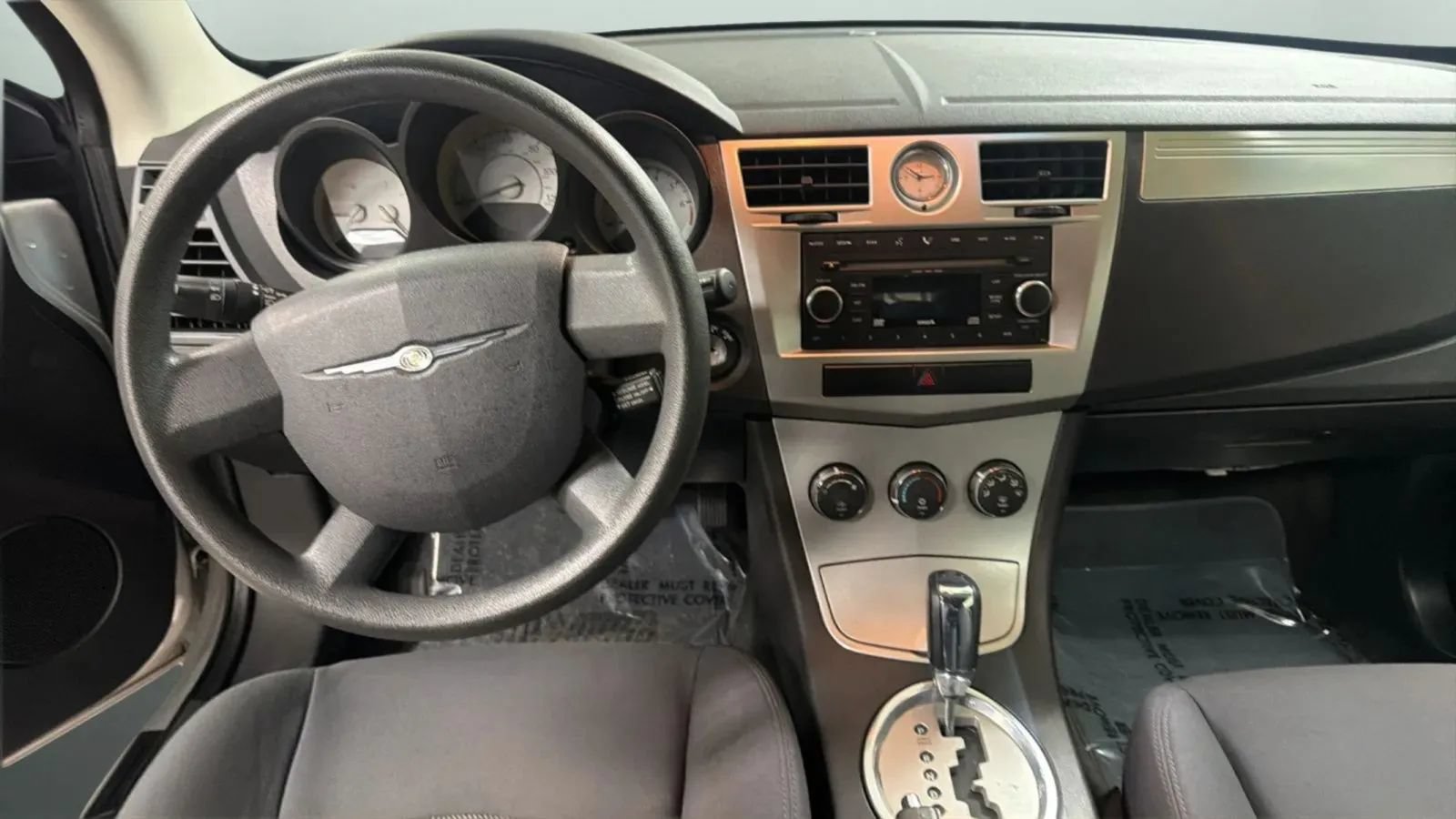 Used 2009 Chrysler Sebring LX w/ Convenience Group FWD image 10