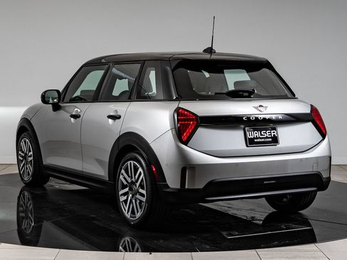 Certified 2026 MINI Cooper 4-Door Hardtop FWD image 6