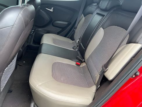 Used 2011 Hyundai Tucson GLS AWD/4WD image 11