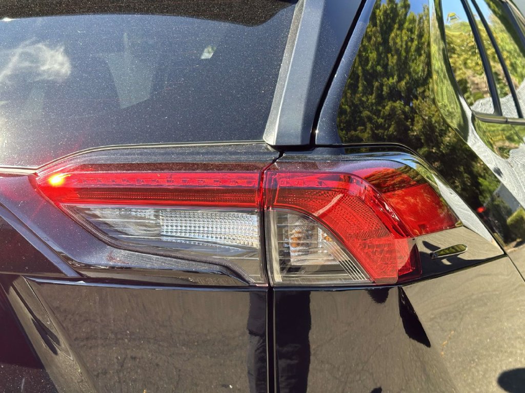 Used 2025 Toyota RAV4 LE AWD/4WD image 11