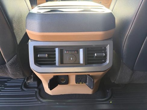 Used 2024 Ford F250 Lariat w/ Lariat Ultimate Package AWD/4WD image 28