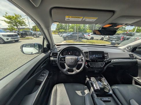 Used 2021 Honda Pilot Touring image 20