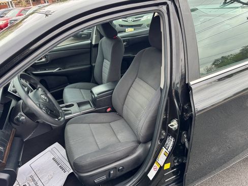 Used 2015 Toyota Camry LE FWD image 14