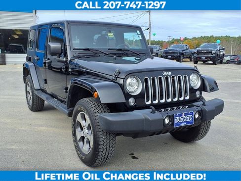Used 2017 Jeep Wrangler Unlimited Sahara w/ Max Tow Package image 4