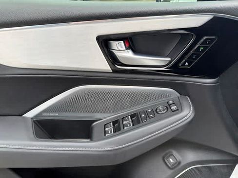 Used 2025 Acura MDX FWD w/ Technology Package image 16