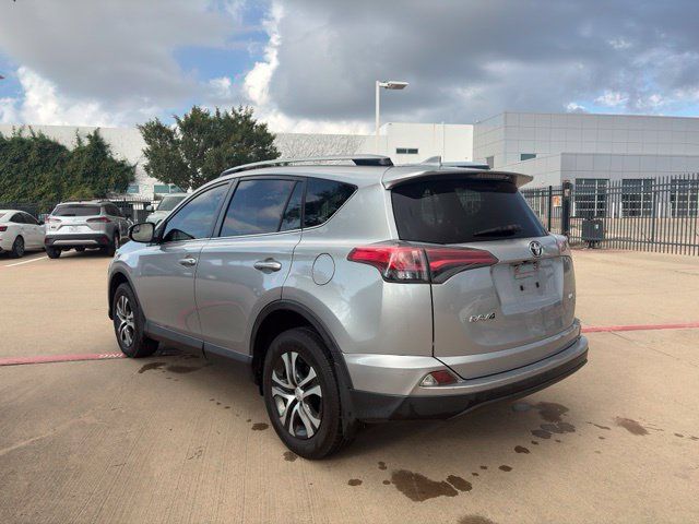 Used 2018 Toyota RAV4 LE FWD image 7