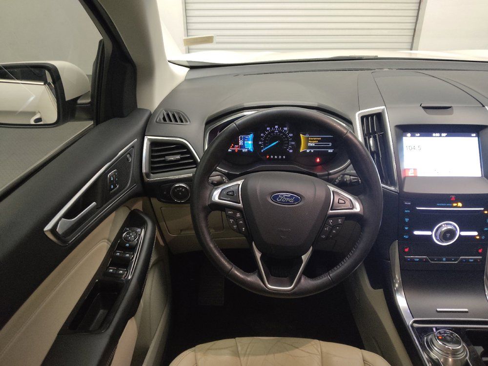 Used 2019 Ford Edge Titanium FWD image 22