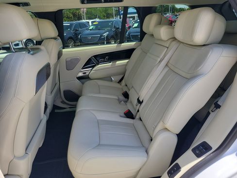Used 2025 Land Rover Range Rover Long Wheelbase Autobiography AWD/4WD image 16