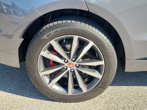 Used 2023 Jaguar F-PACE R-Dynamic S AWD/4WD image 10