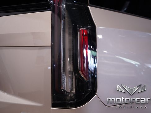 Used 2021 Cadillac Escalade Sport RWD image 18