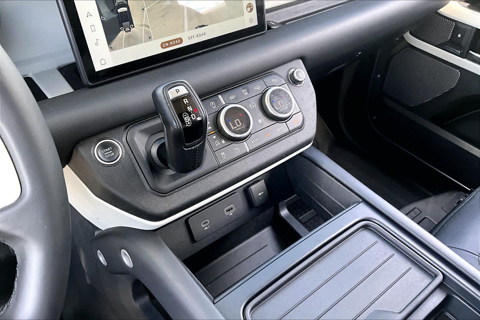 Used 2020 Land Rover Defender 110 HSE AWD/4WD image 15