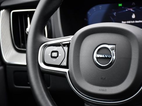 Certified 2025 Volvo XC60 B5 Plus image 23